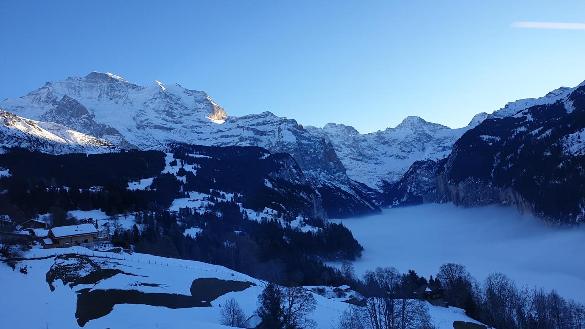 Hotel Schoenegg Wengen Exteriör bild