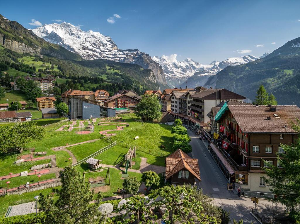 Hotel Schoenegg Wengen Rum bild